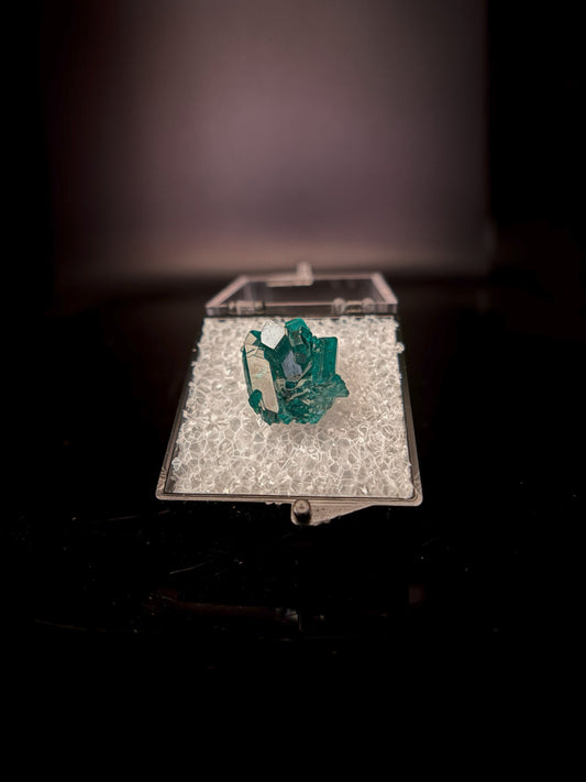 Gemmy Dioptase 1.77g