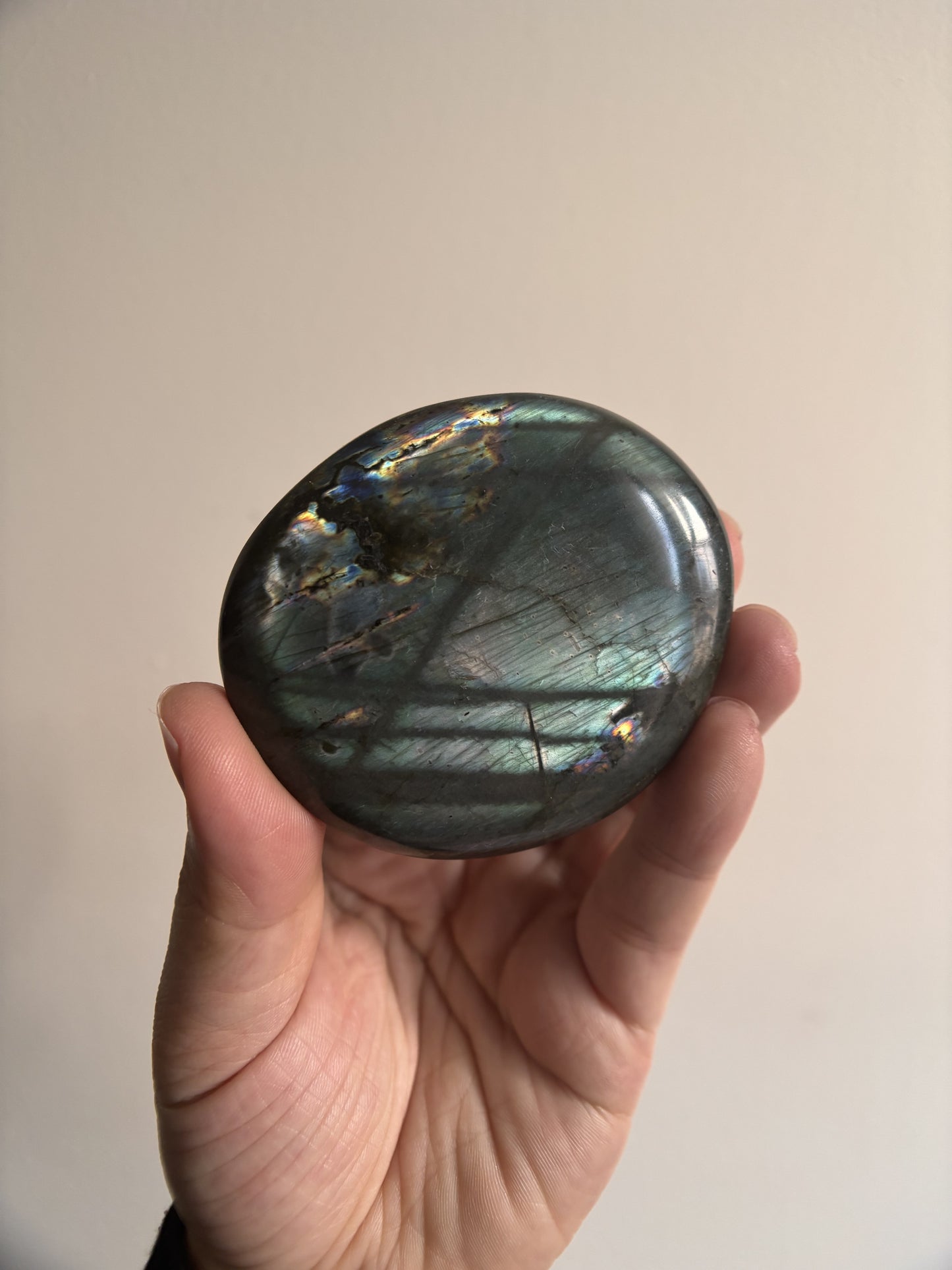 Labradorite Palmstone 105g