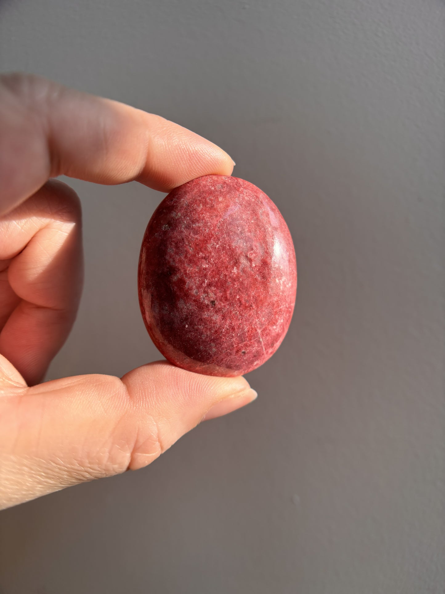 Thulite Palmstone 41.6g