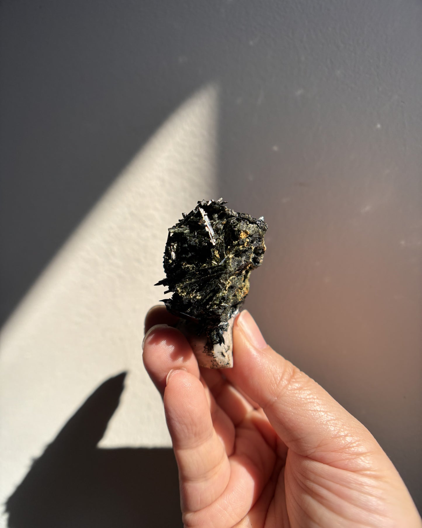 Aegirine Spikes with Orthoclase and Zircon 101.1g