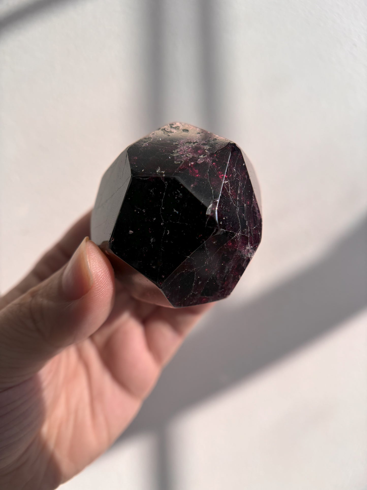 Almandine Garnet Dodecahedron 225g (0.5lbs)