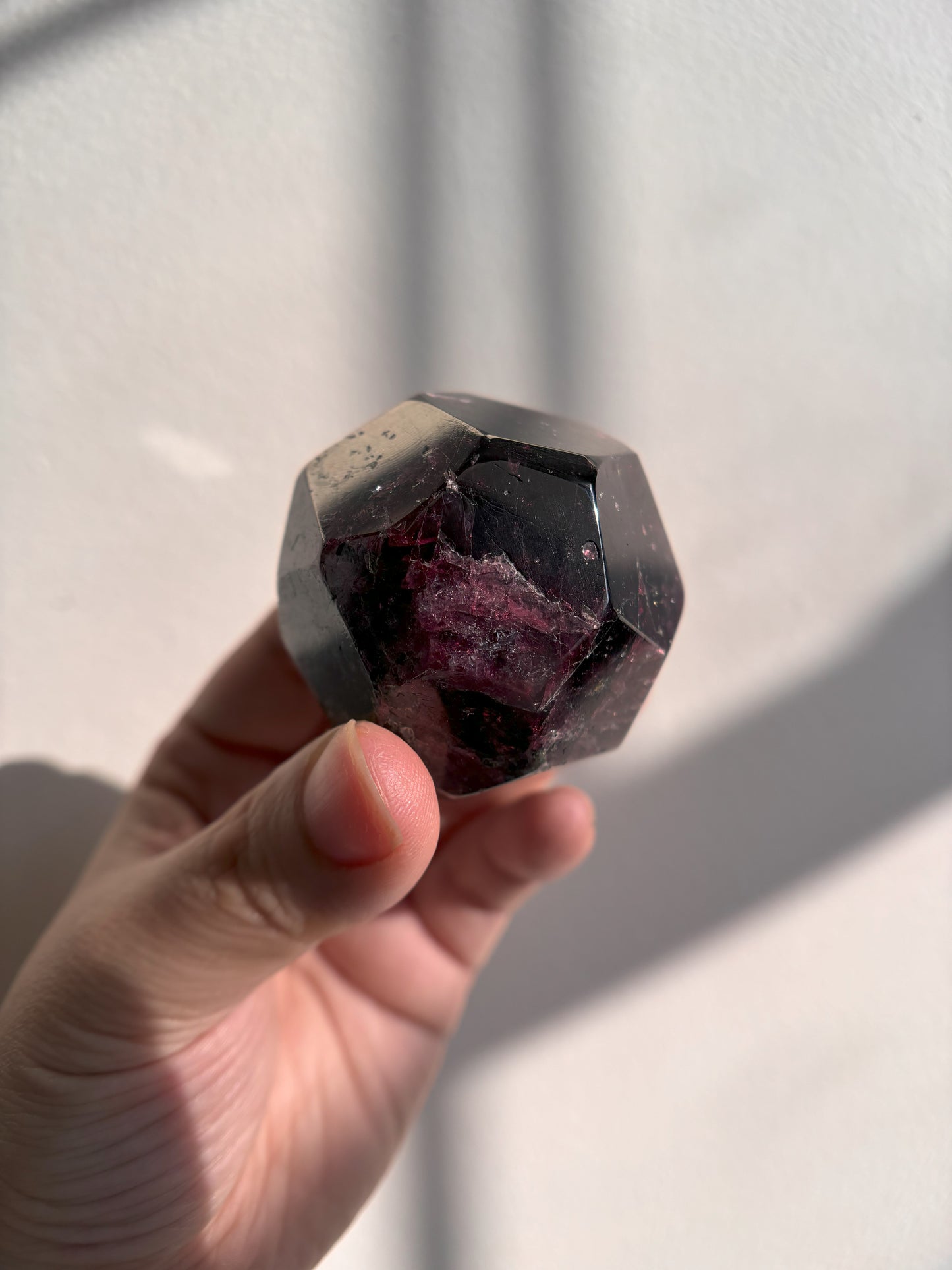 Almandine Garnet Dodecahedron 225g (0.5lbs)