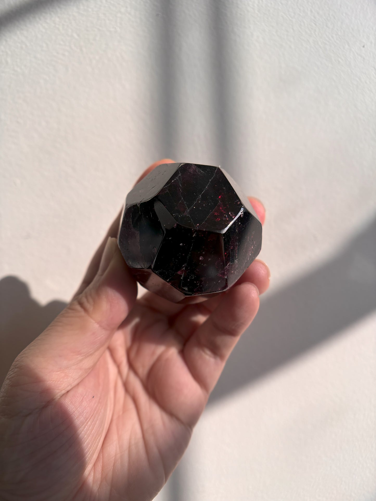 Almandine Garnet Dodecahedron 225g (0.5lbs)