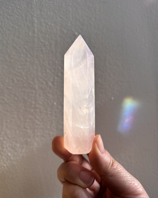 Rose Aura Quartz Tower 71g