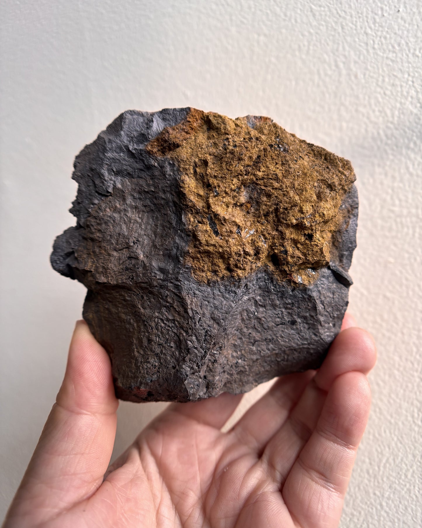 Black Galaxy Hematite with Quartz 670g