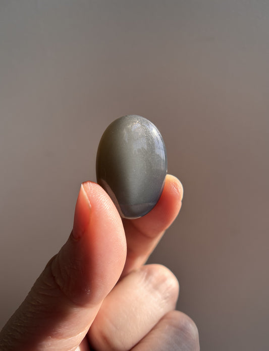 Black Moonstone 7.7g