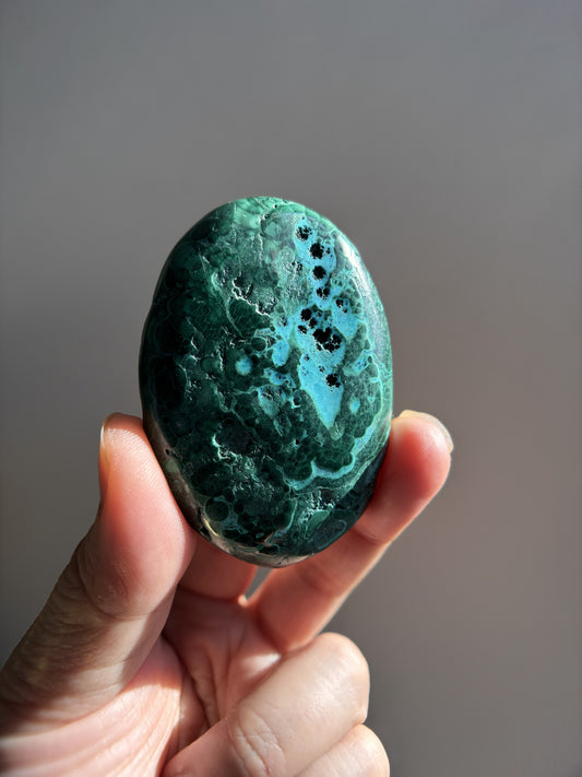 Chrysocolla Malachite Palmstone 69g