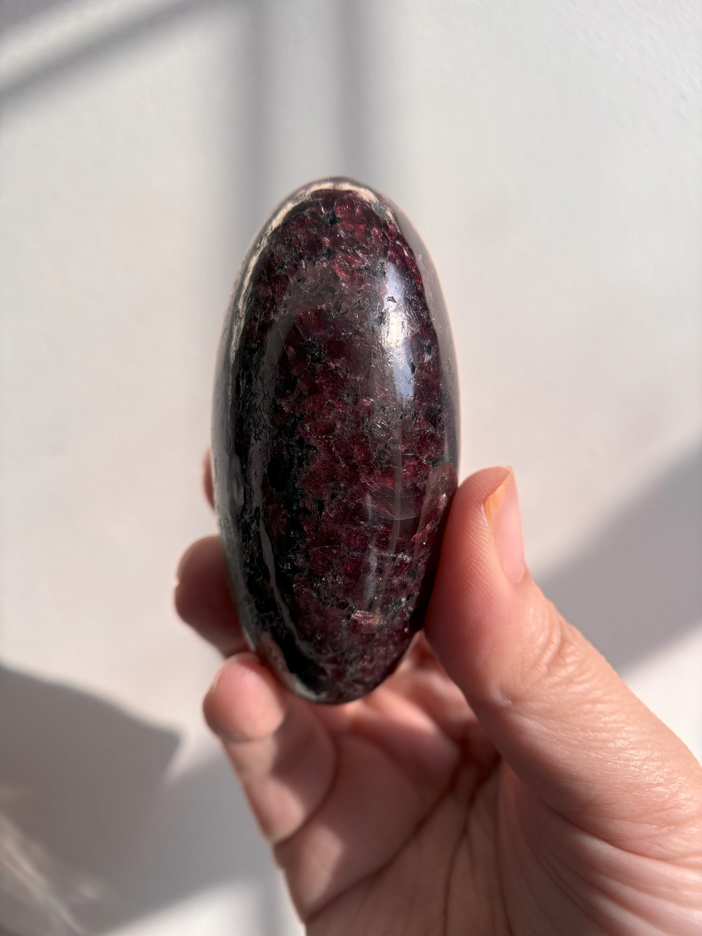 Garnet Lingam 175g