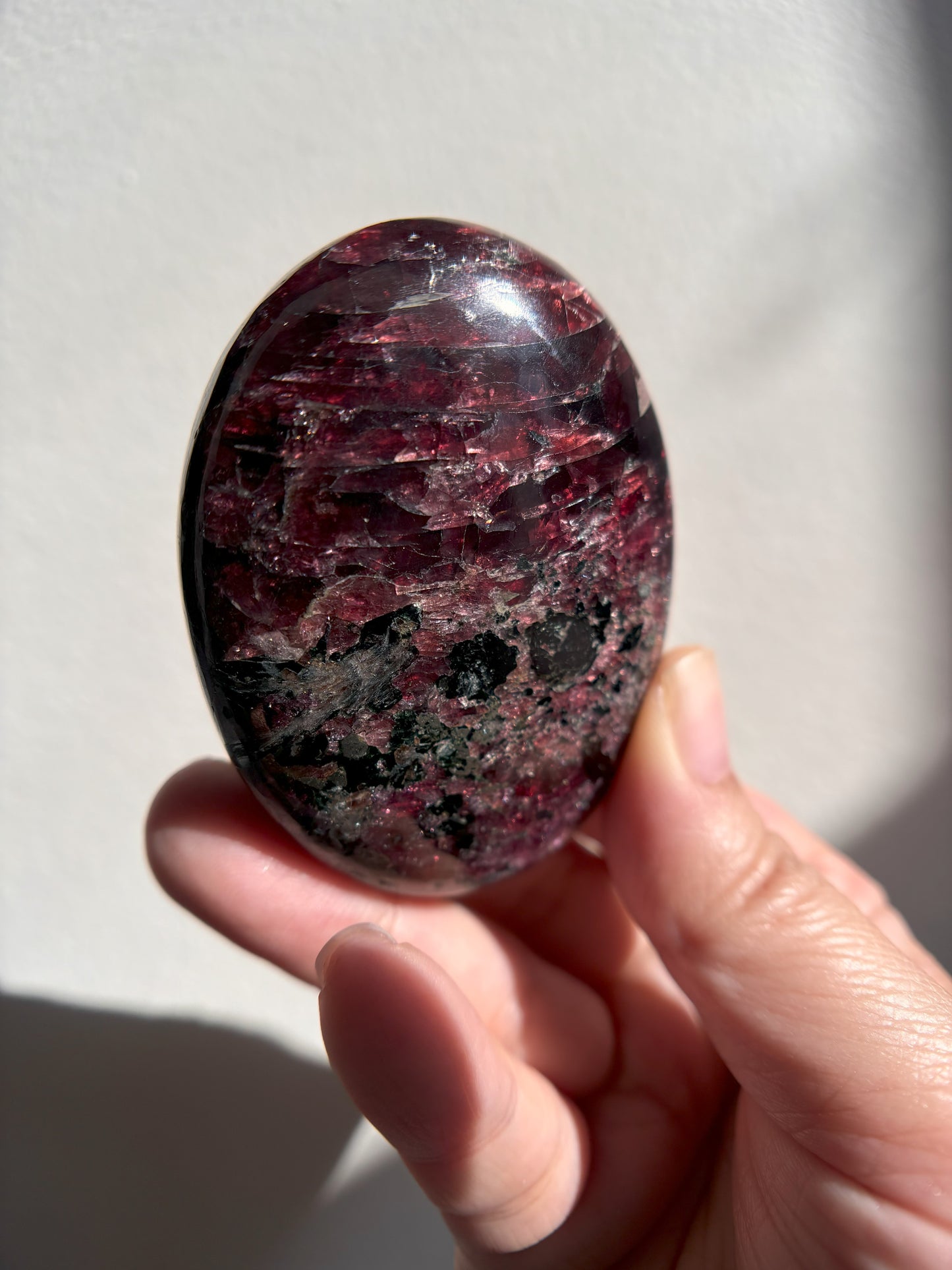 Garnet Palmstone 151g