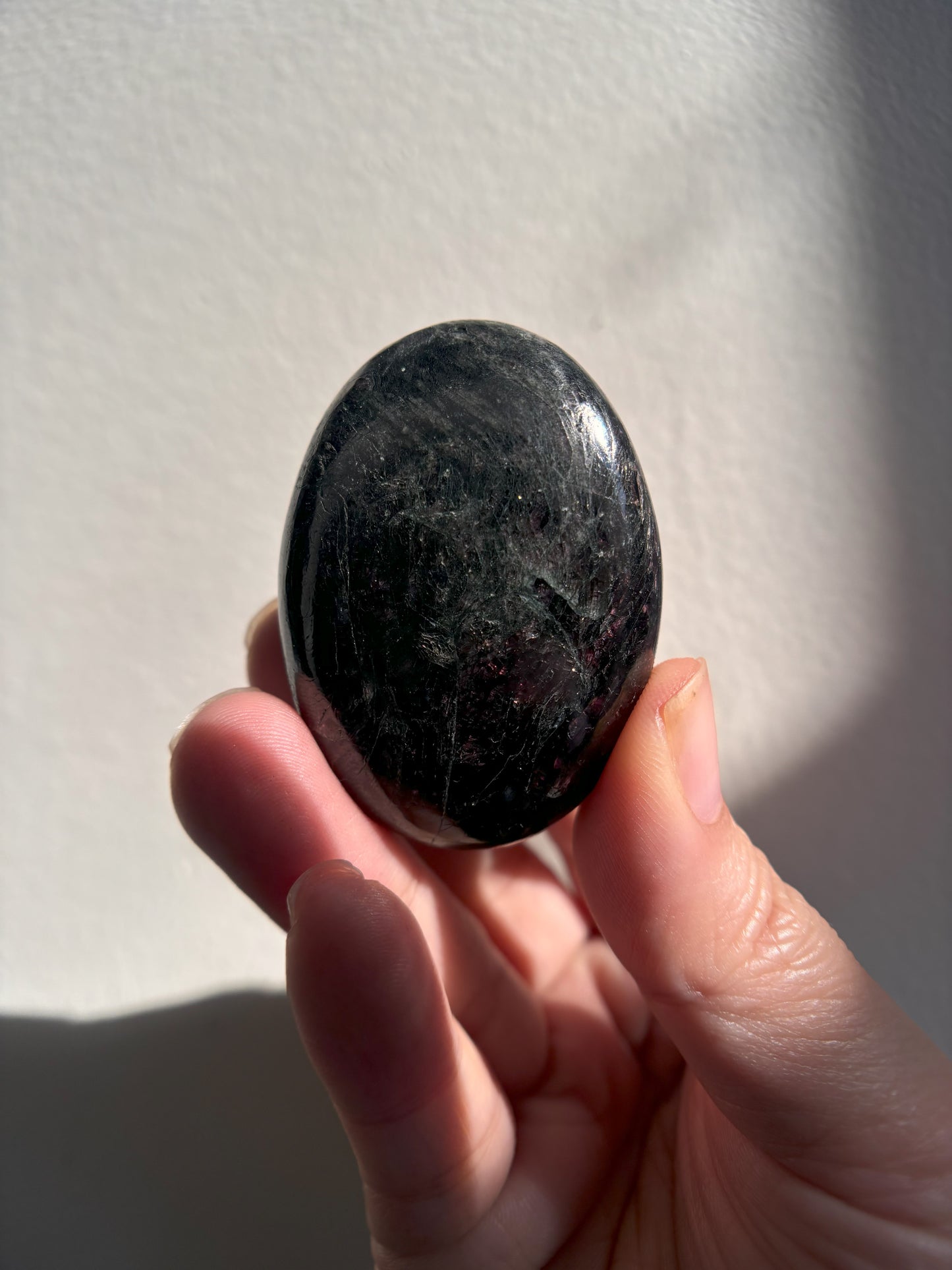 Garnet Palmstone 78g