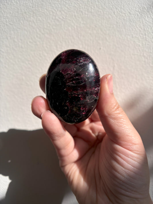 Garnet Palmstone 95g