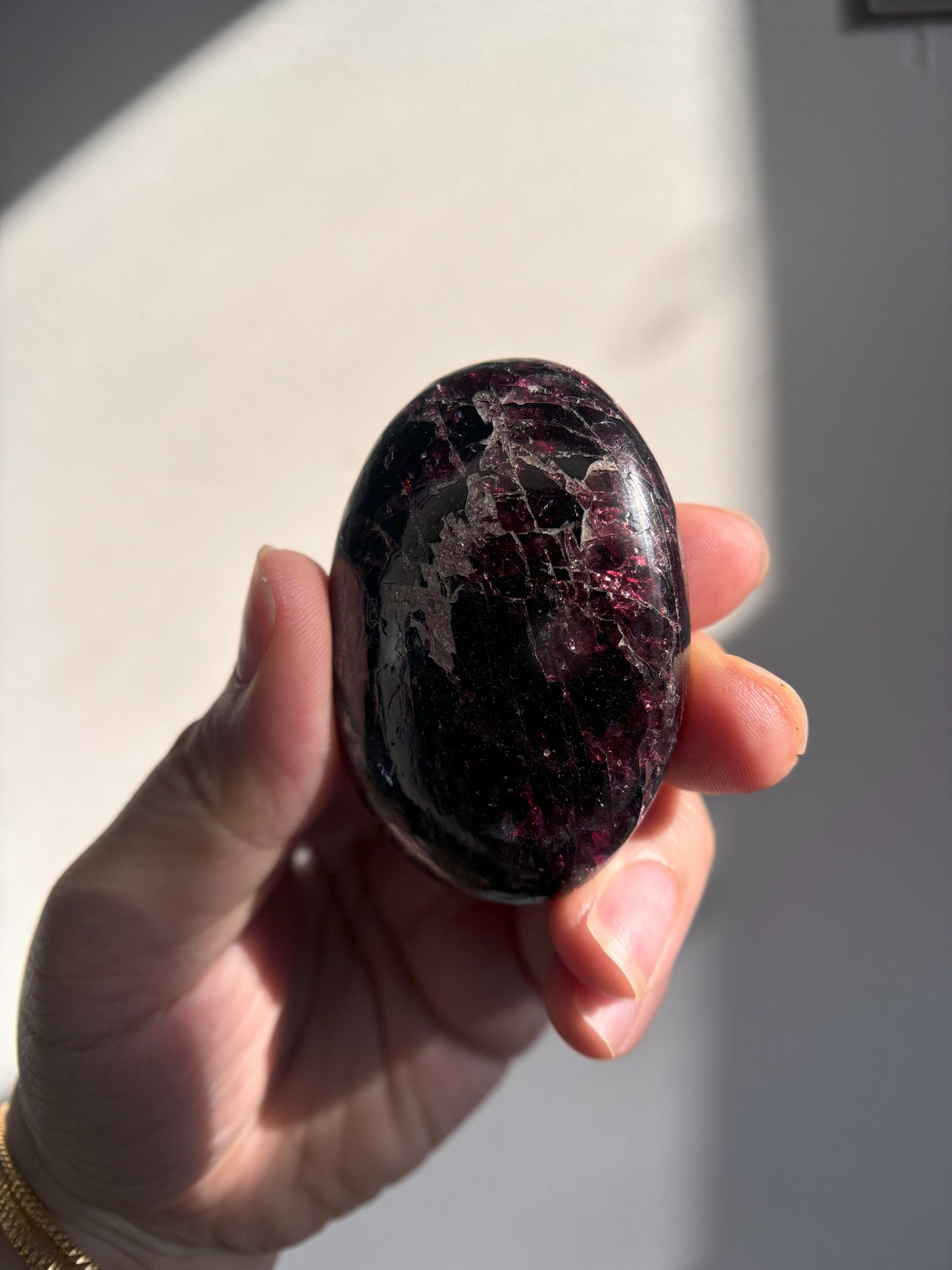 Garnet Palmstone 99.4g