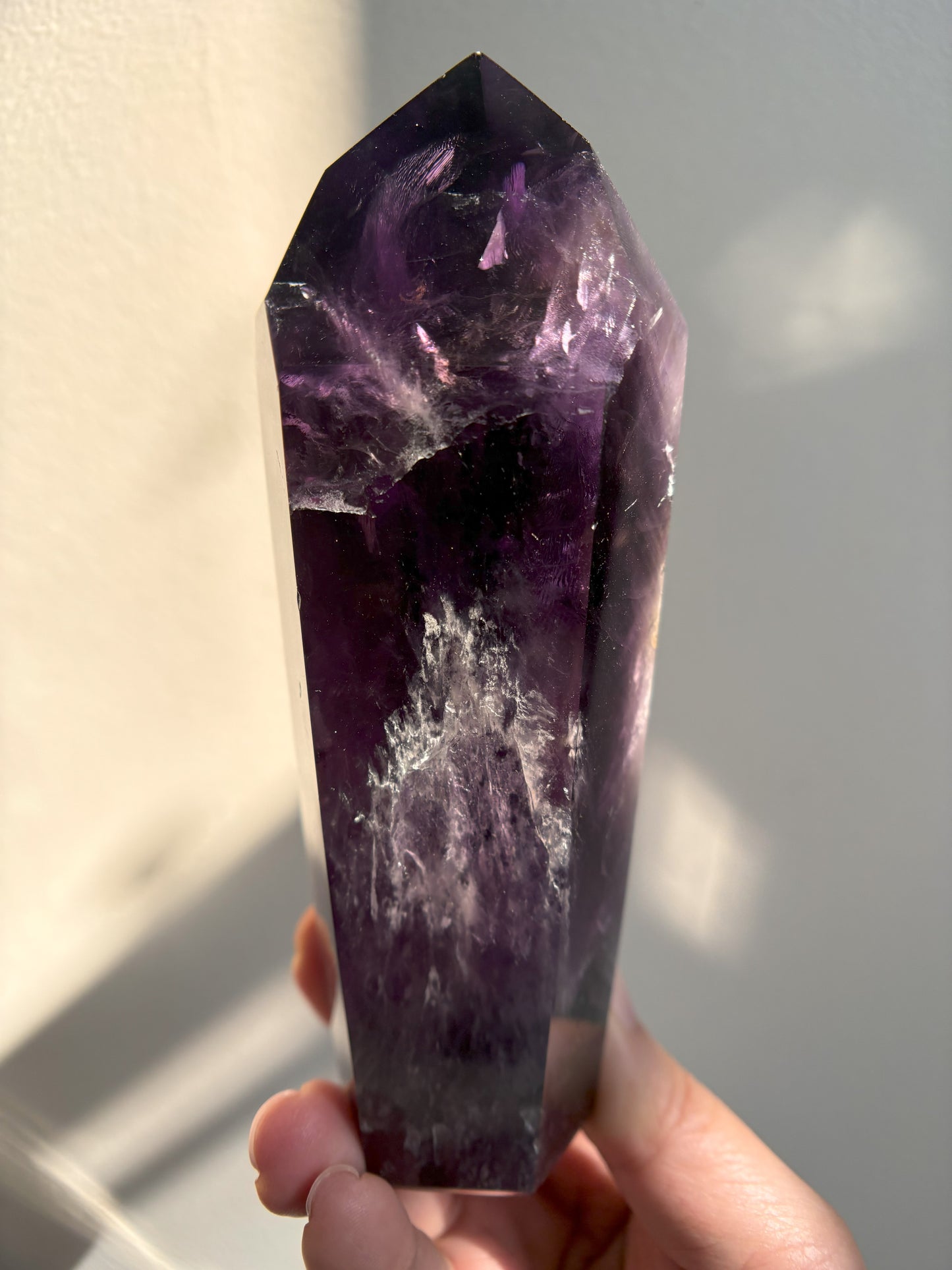 Bahia Amethyst Tower 364g