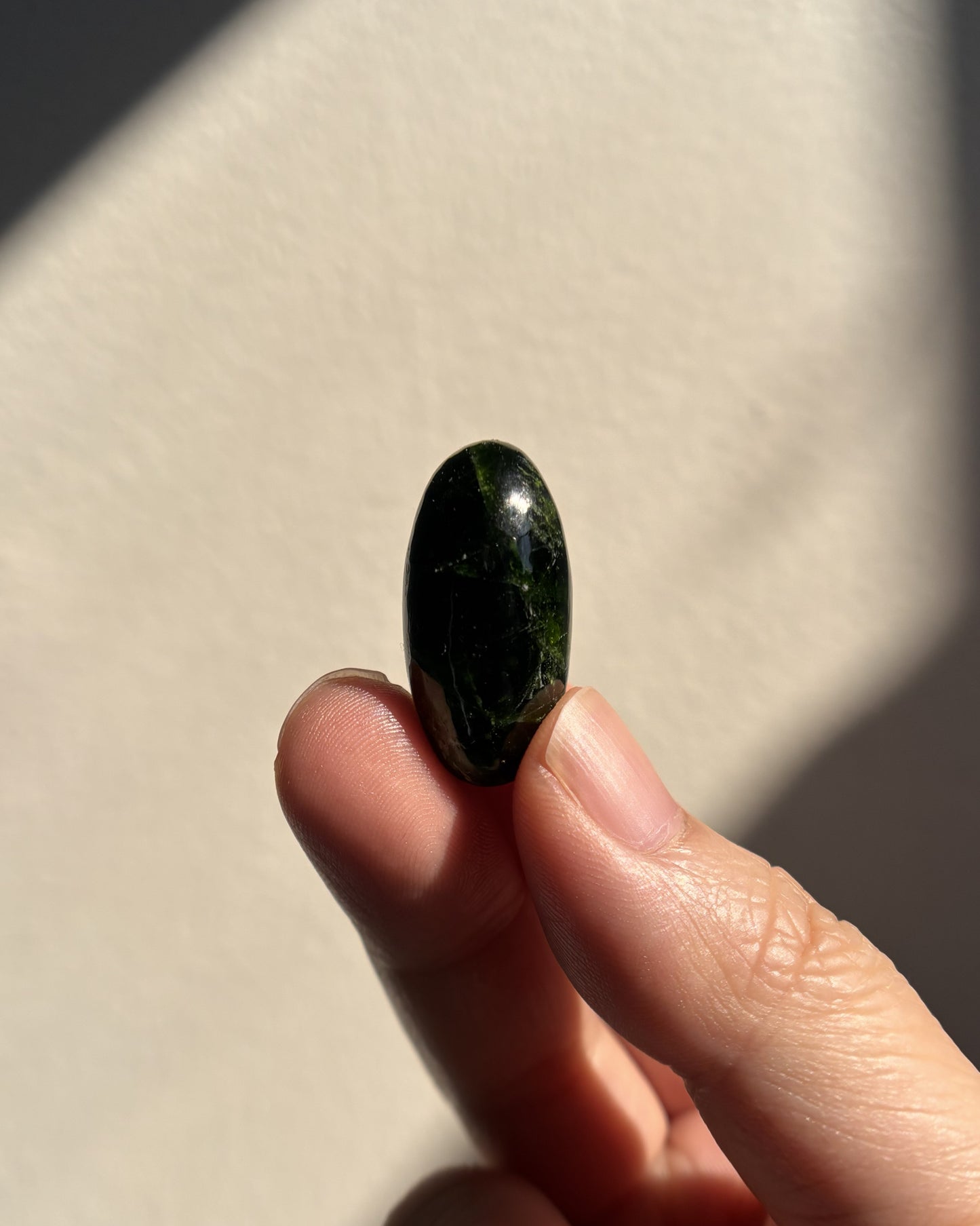 High-Grade Chrome Diopside Lingam 8.9g