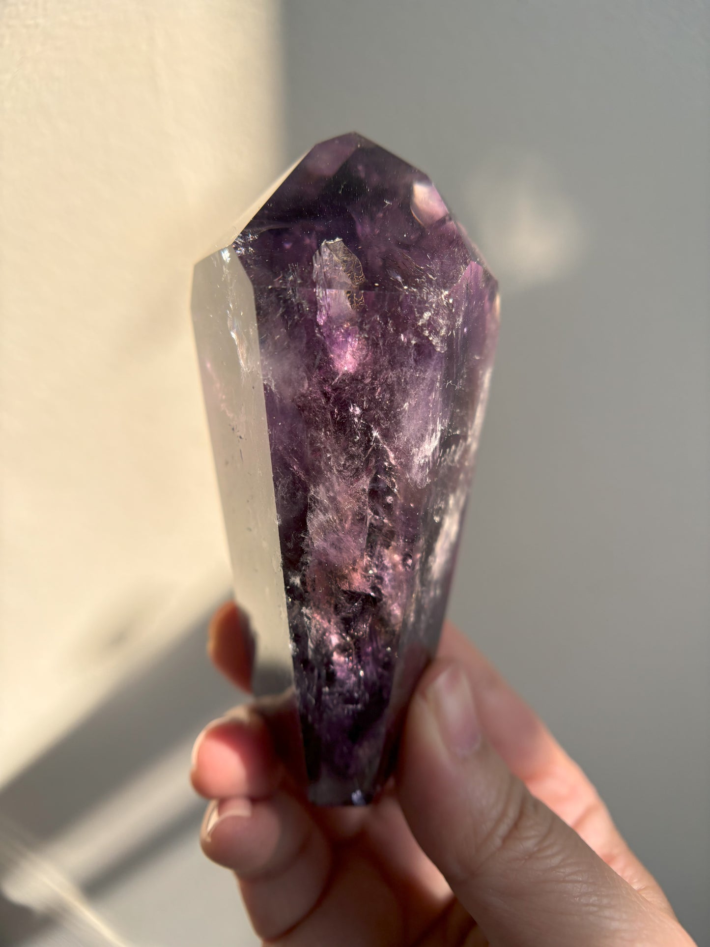 Bahia Amethyst Tower 193g