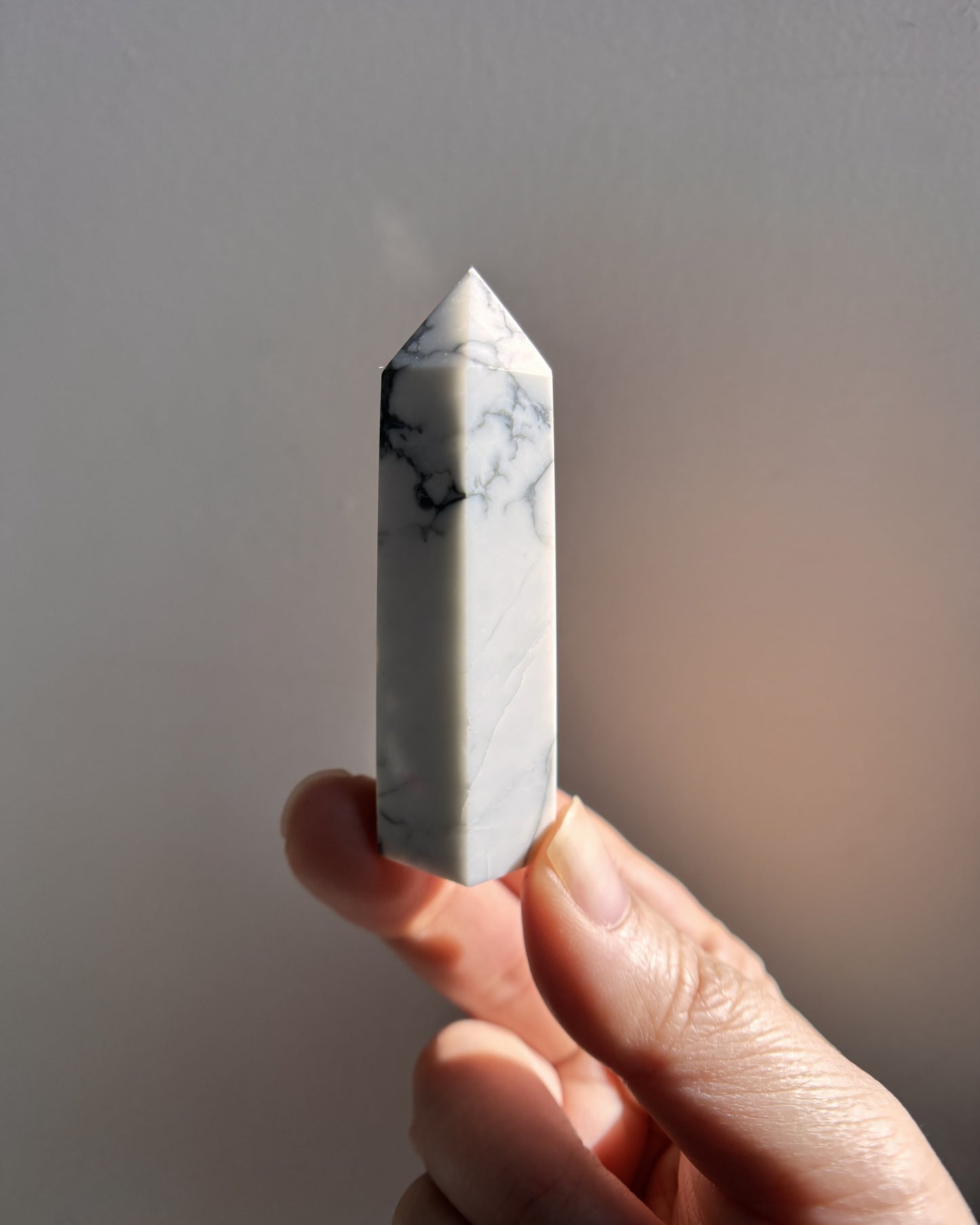 Howlite Tower 51.5g