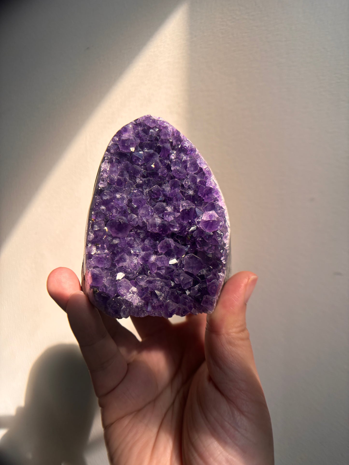 Amethyst Cutbase 576g