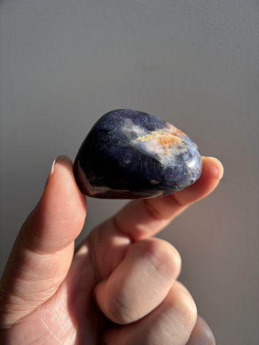 Iolite with Sunstone 26g