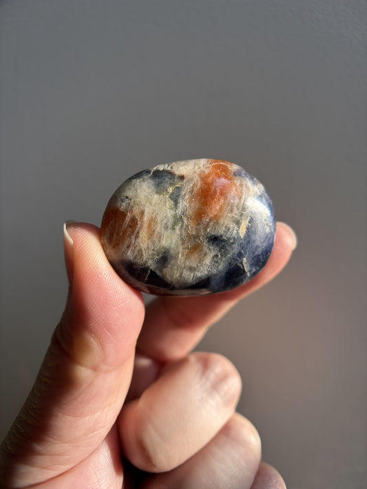 Iolite with Sunstone 33g
