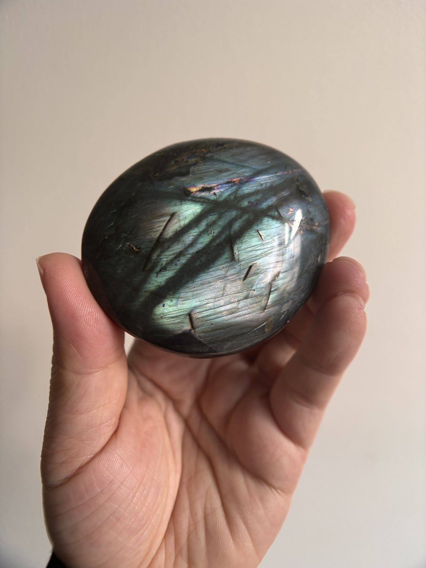 Labradorite Palmstone 105g