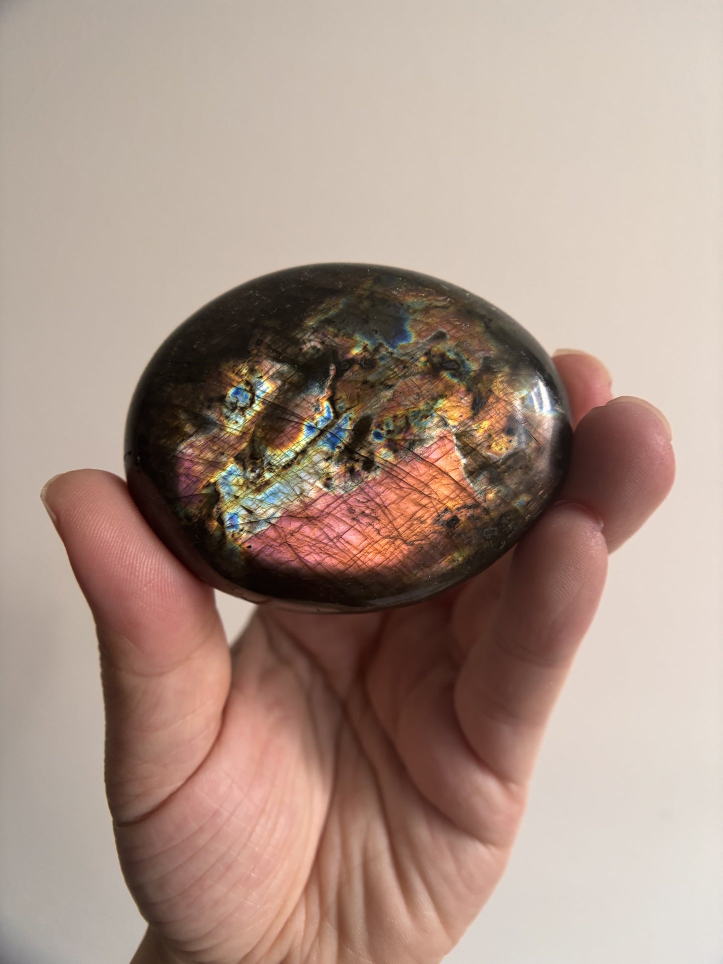 AAA Labradorite Palmstone 119g