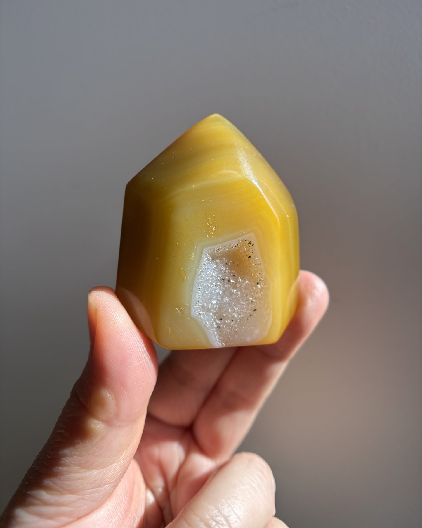 Mini Agate Standing Point 63g