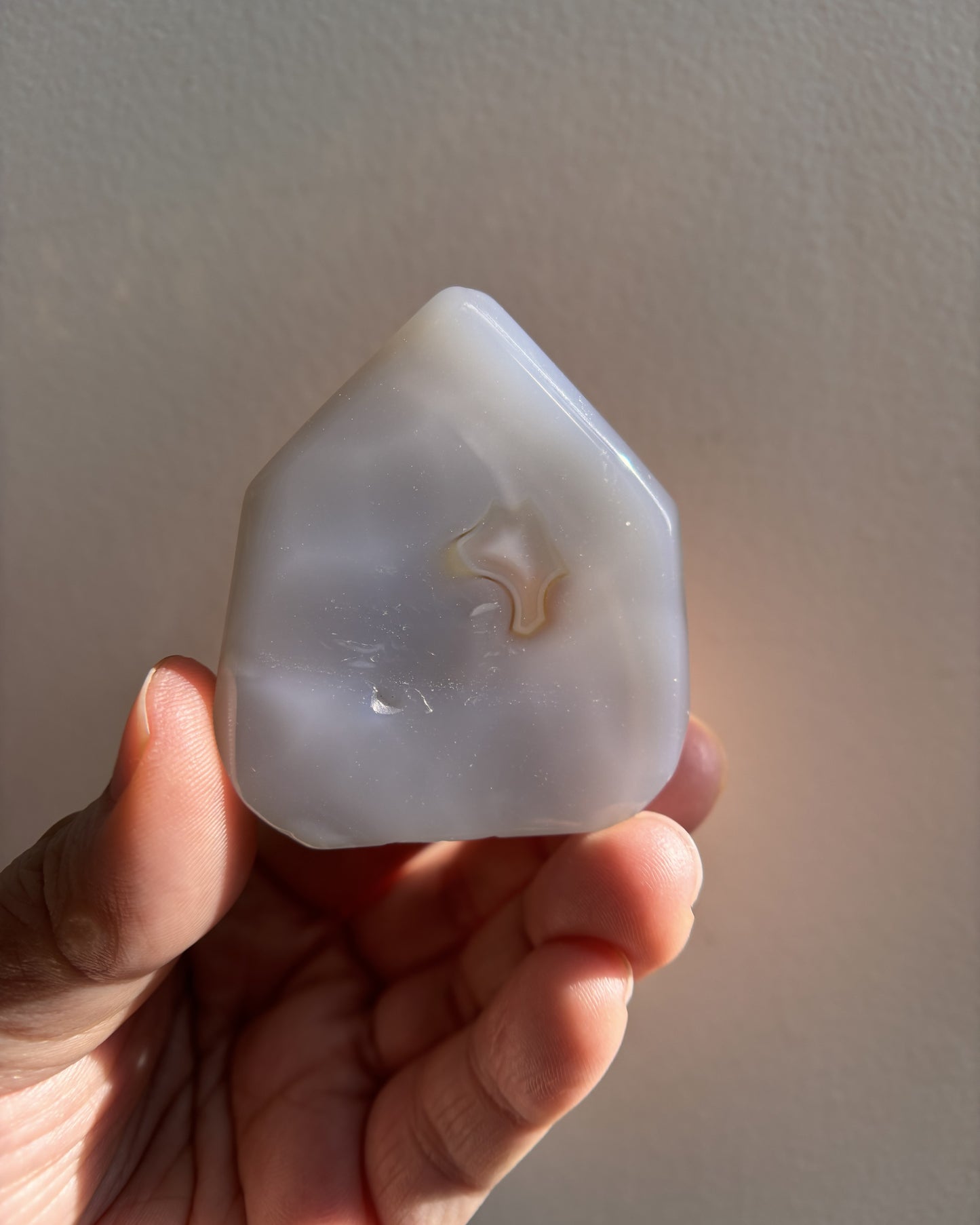 Mini Agate Standing Point 67g
