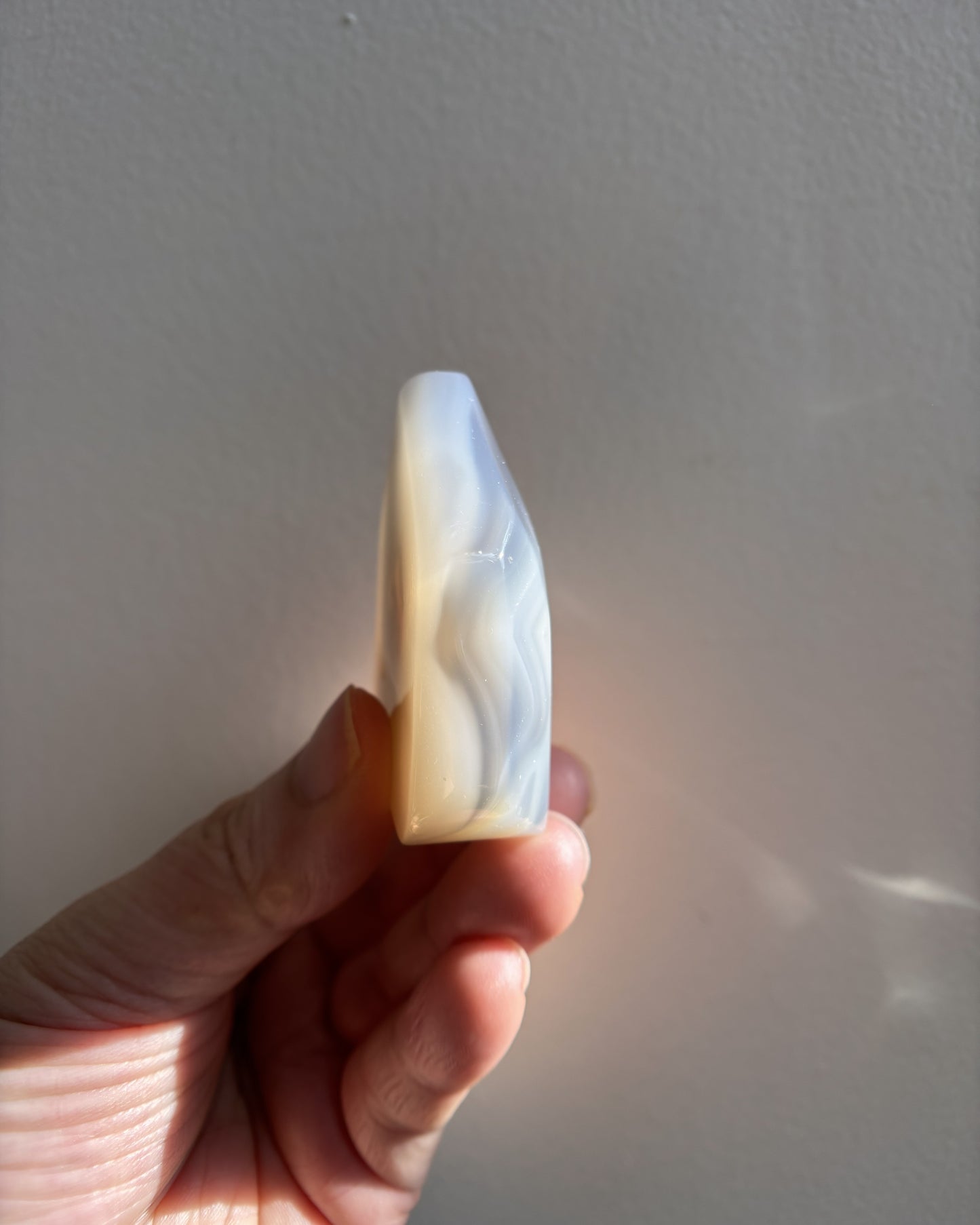Mini Agate Standing Point 67g