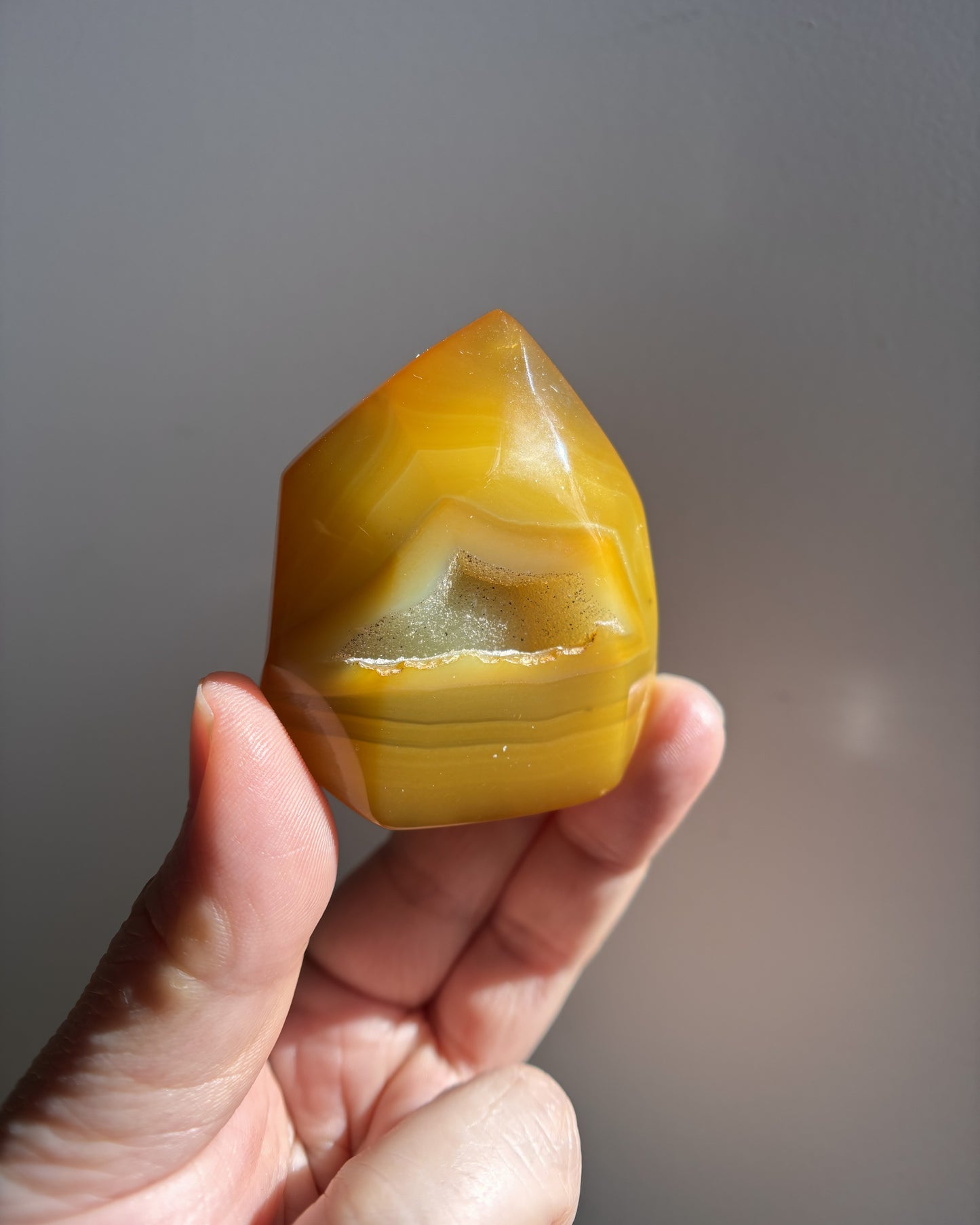 Mini Agate Standing Point 69g