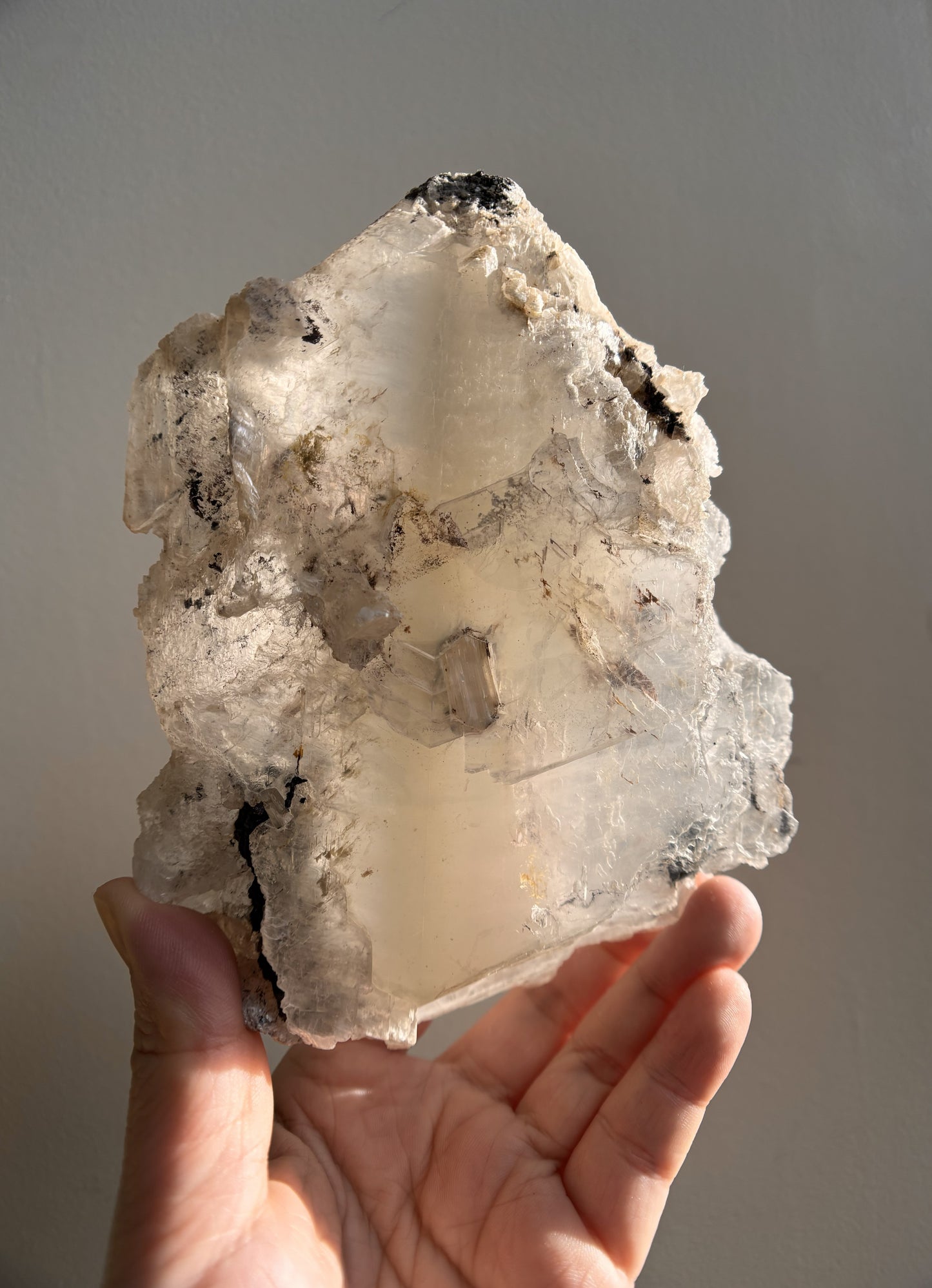 Ancient Poseidon Temple Selenite 83g