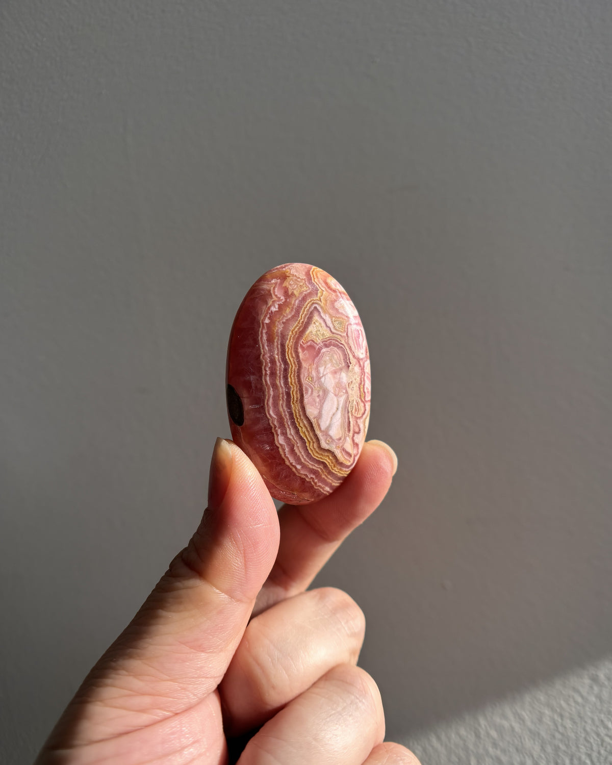 Rhodochrosite Palmstone 37.6g