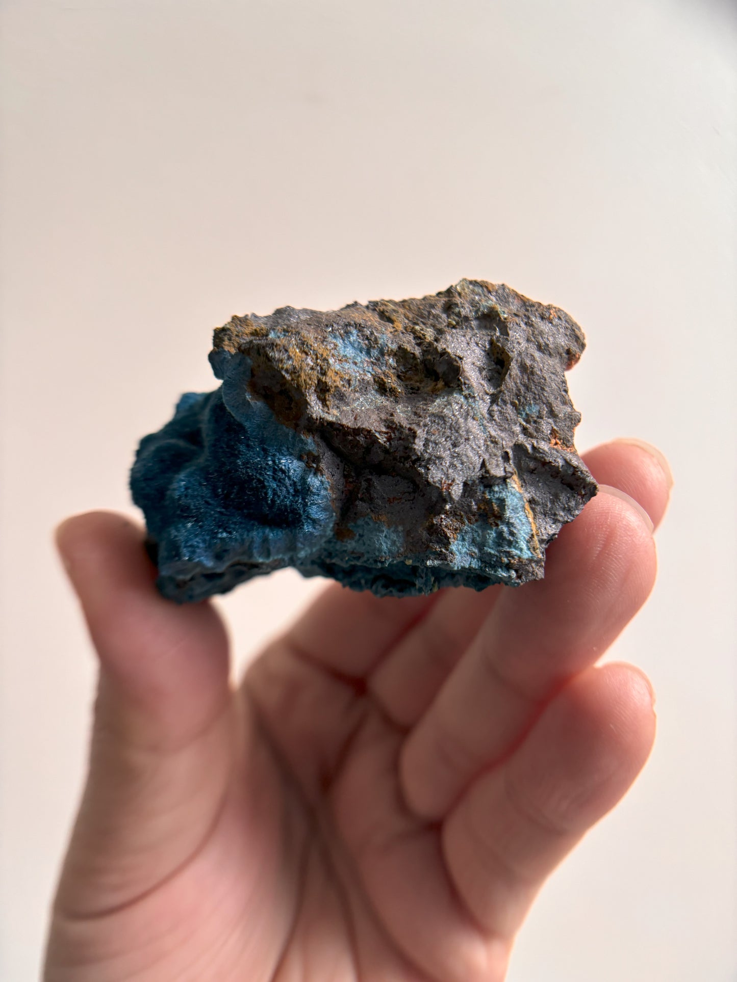 Velvety Shattuckite and Manganese 118g