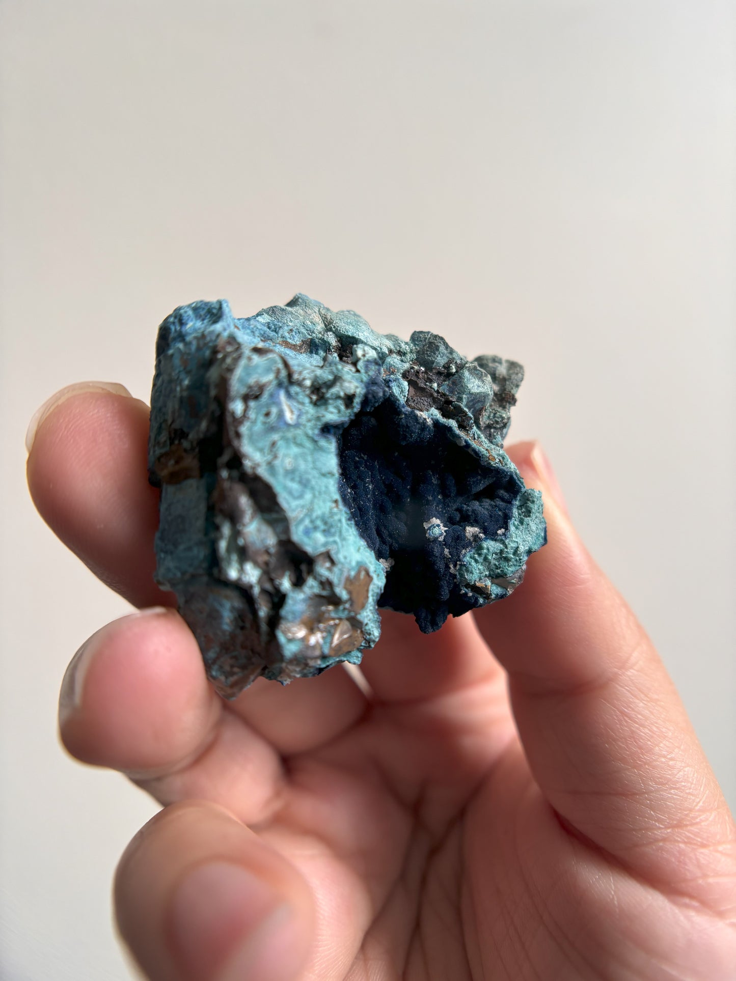 Velvety Dark Blue Shattuckite 31g