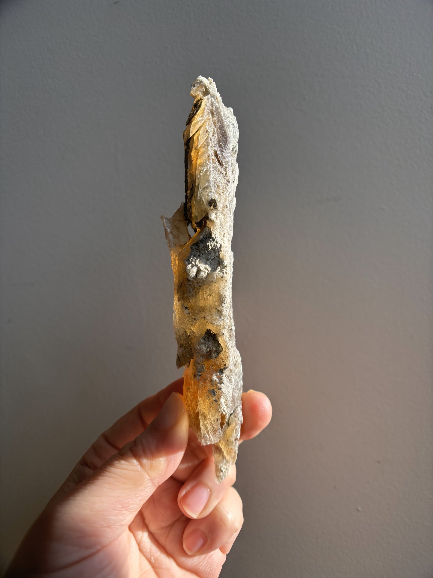 Spanish Golden Honey Selenite 67g