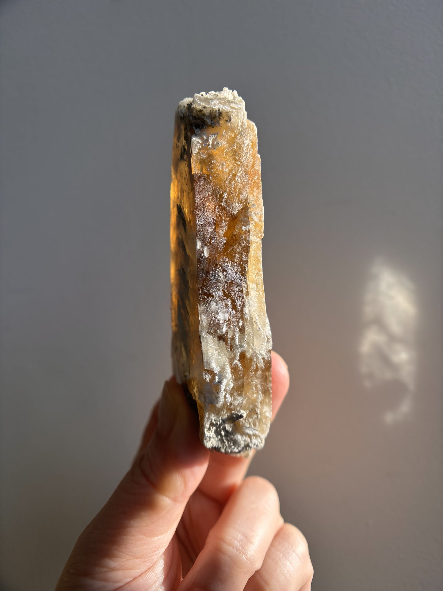 Spanish Golden Honey Selenite 84g