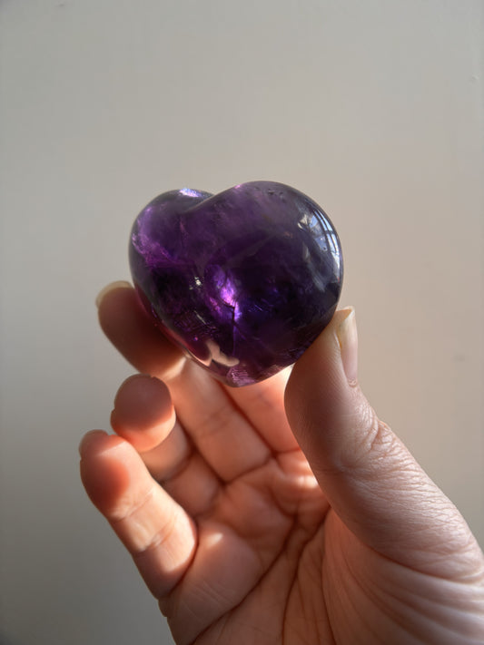 Uruguayan Amethyst Heart 90g