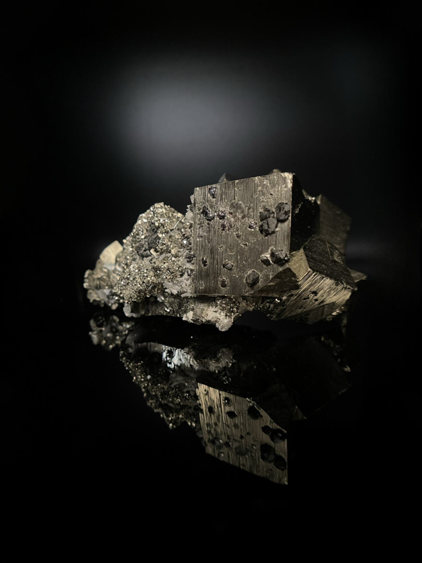 High-Grade Peruvian Pyrite 806g