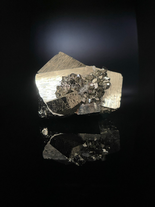 High-Grade Peruvian Pyrite 790g